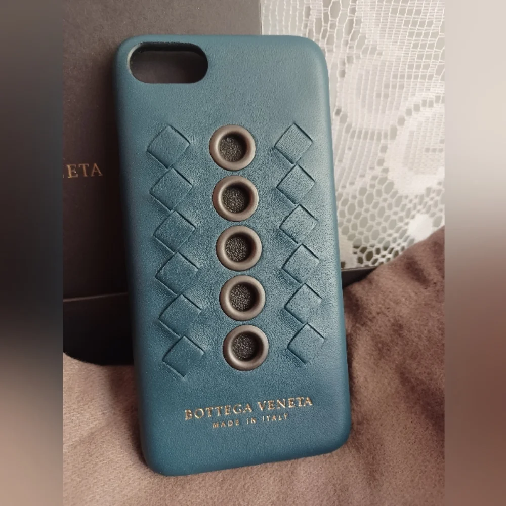 Bottega Veneta comes box